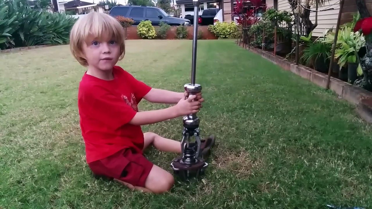 Kindergarten mechanic replaces wheel bearing on 2001 Corolla (long DIY repairreplace version)