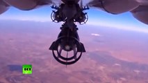 Syrian War 2015 - Camera Footage of Russian SU-24 Aircraft dropping payload on ISIS Positi Новости России