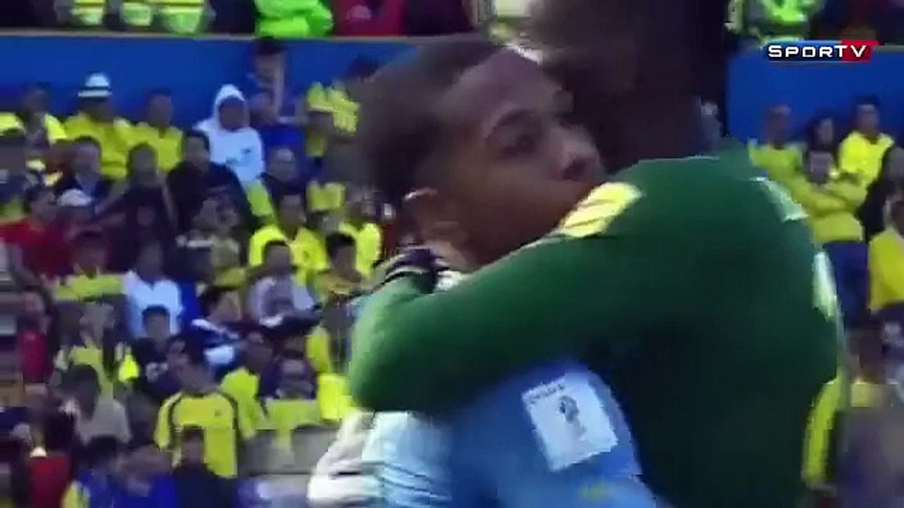 Ecuador vs Uruguay 2-1 GOLES RESUMEN All Goals & Highlights 12-11-2015