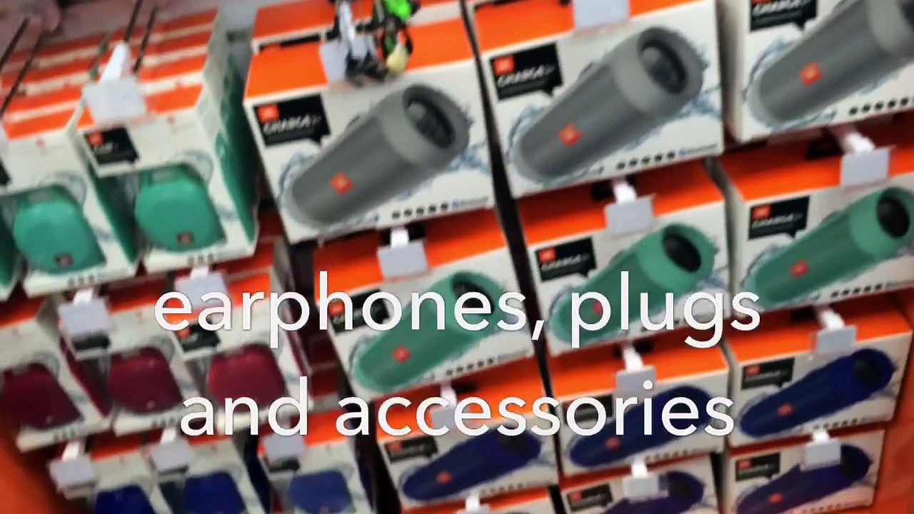 JBL Store Opens in SM Annex