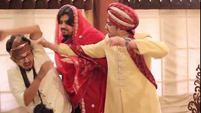 Desi shaadis be like by karachi vyns