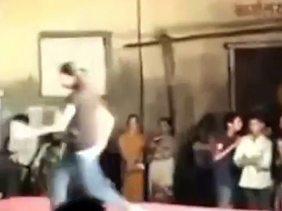 Girl Fall Down During Live Performance on Stage