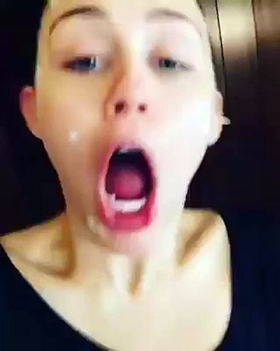 Miley Cyrus singing song