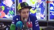 Valentino Rossi riceve applausi raccontando Marquez e Lorenzo dopo MotoGp Valencia 2015