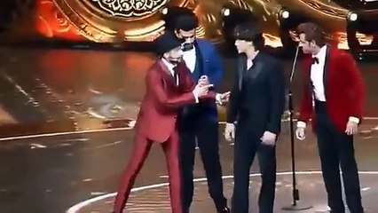 Tiger Shroff Dance At IIFA Awards With Hrithik