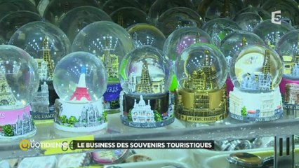 Le business des souvenirs touristiques