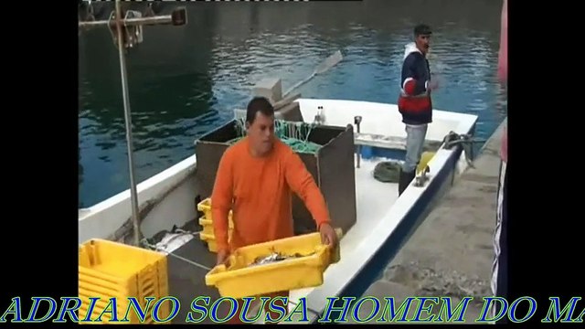 ADRIANO SOUSA videoclips HOMEM DO MAR
