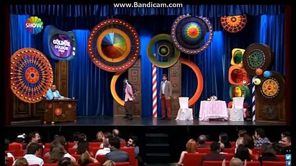 This guy's laugh is so good it stole the comedy show he was attending