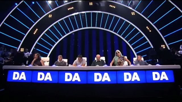 Poljubili se Jelena Karleusa i Bosanac ( Zvezde Granda )