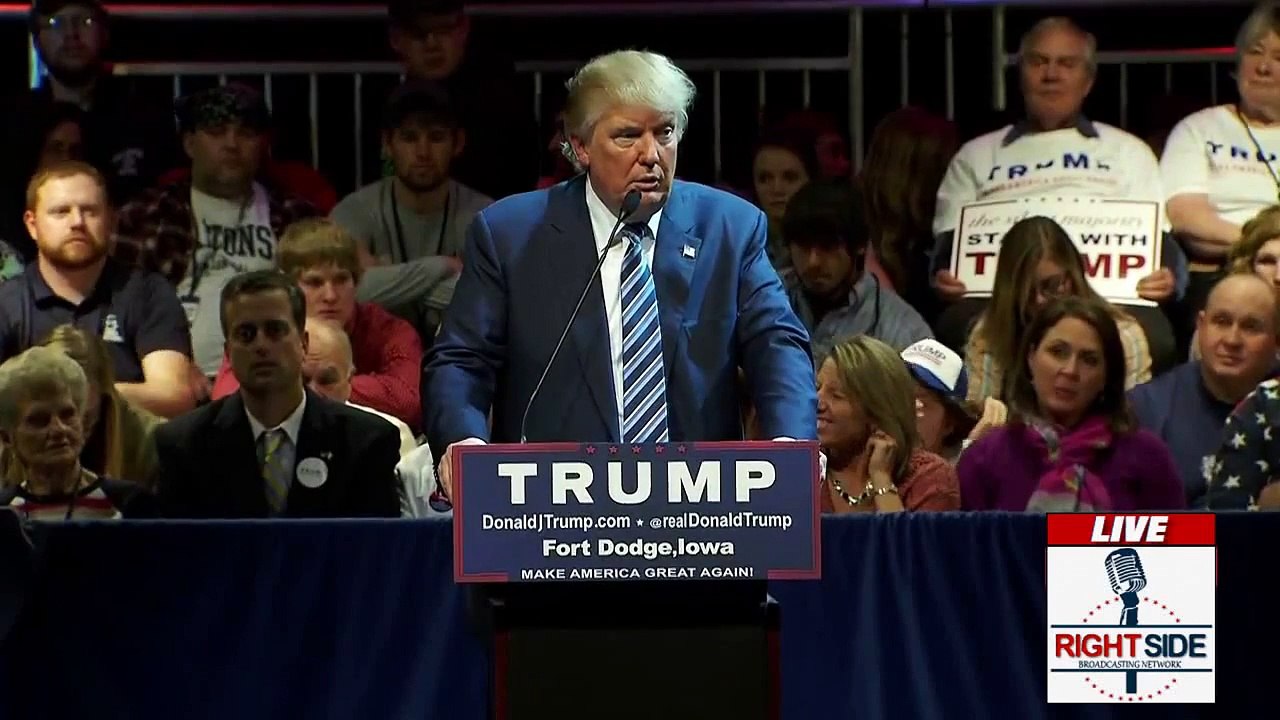 Donald Trump compares Ben Carson to a child molester 11-12-2015