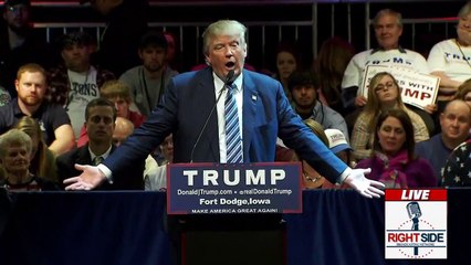 Donald Trump reenacts Ben Carson knife attack 11-12-2015