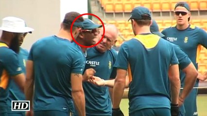 SA Pacer Vernon Philander Gets Injured Watch Video