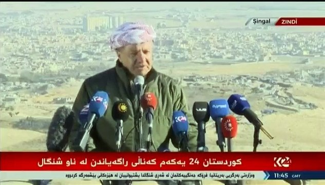 Le drapeau du Kurdistan irakien hissé à Sindjar près une victoire contre les jihadistes de 'EI