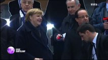Les talents de footballeur de François Hollande moqués par Angela Merkel ?