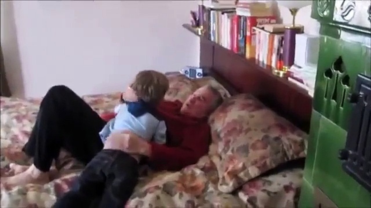 【心温まるドッキリ】 遠くドイツに住むおじいちゃんの所へ、内緒でアメリカから孫が会いに行く！