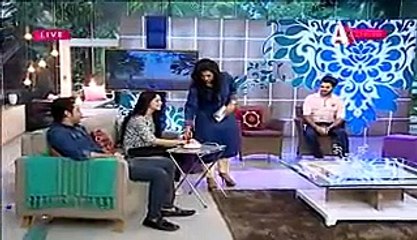 Is Neelum muneer really love Imran khan her response in show