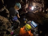 El primer humano«astronautas subterráneas» para recuperar fósiles de homininos