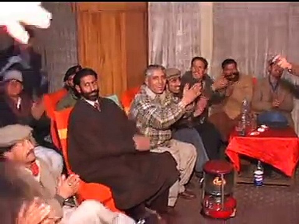 Shina Song "Hanus Ma ishq ai khayalo maja" by Gulam Nabi Humraz at Gilgit Baltistan stage Show