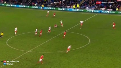 Arjen Robben Second Goal Wales	2 - 3	Netherlands 2015