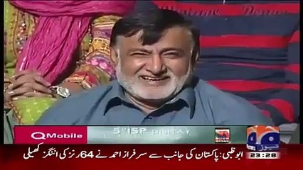 Naeem Bukhari is telling funny story about his visit to USA