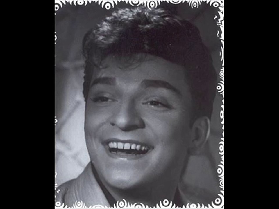 Zeki Müren Sen de Basını Alıp Gitme Ne Olur