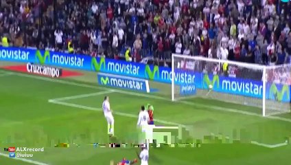 Le but exceptionnel de Mario Gaspar lors d'Espagne - Angleterre-