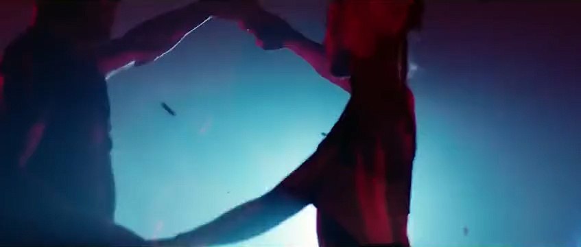 -MERVE ÖZBEY - YAŞ HİKAYESİ (Official Video)