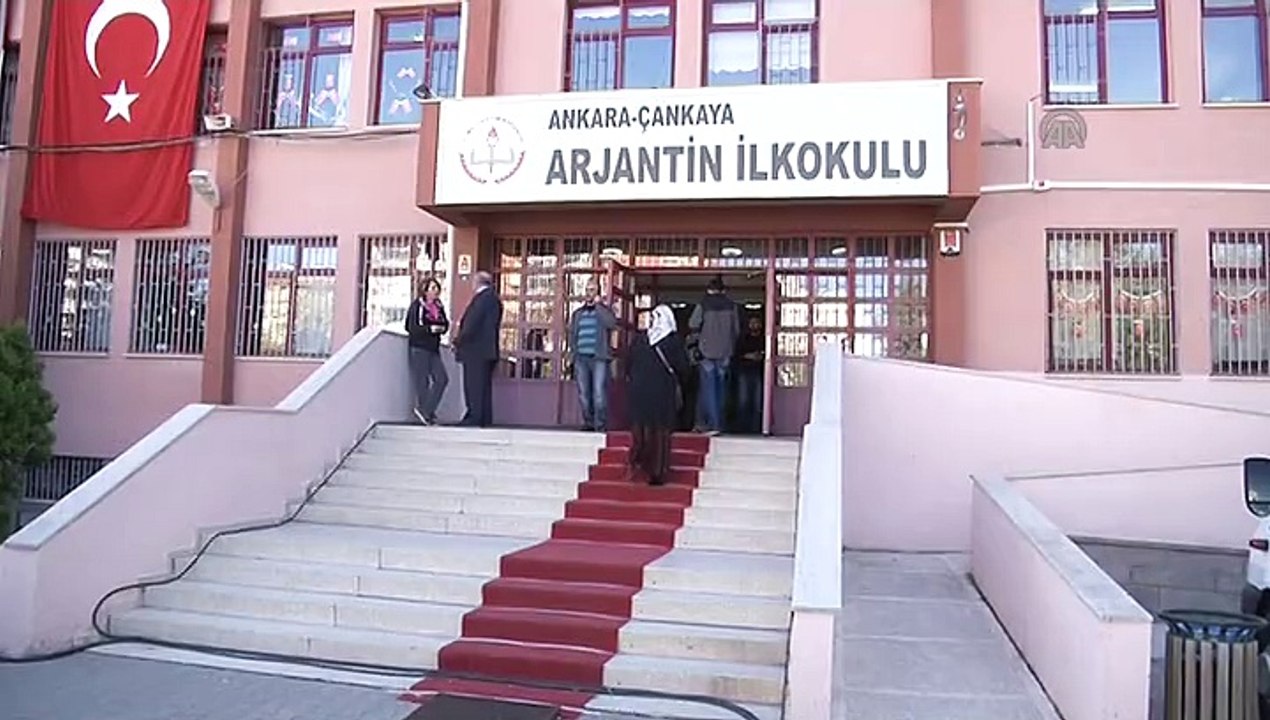 CHP's leader Kemal Kilicdaroglu votes for Turkey's general election