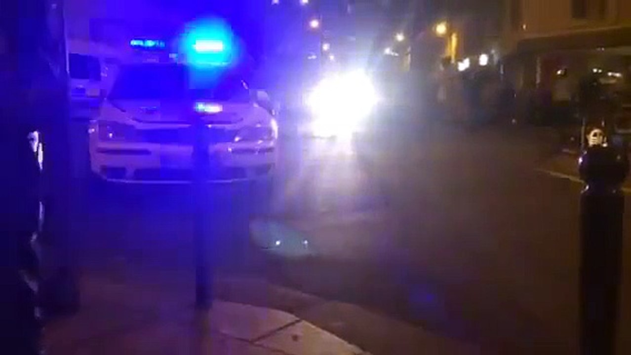 Fusillade à Paris 40 morts et 10 blessés dans des attentats 13/11/2015 / Attack Paris terrorisme