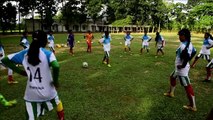 Foot: au Bangladesh, une équipe de filles au-dessus du lot