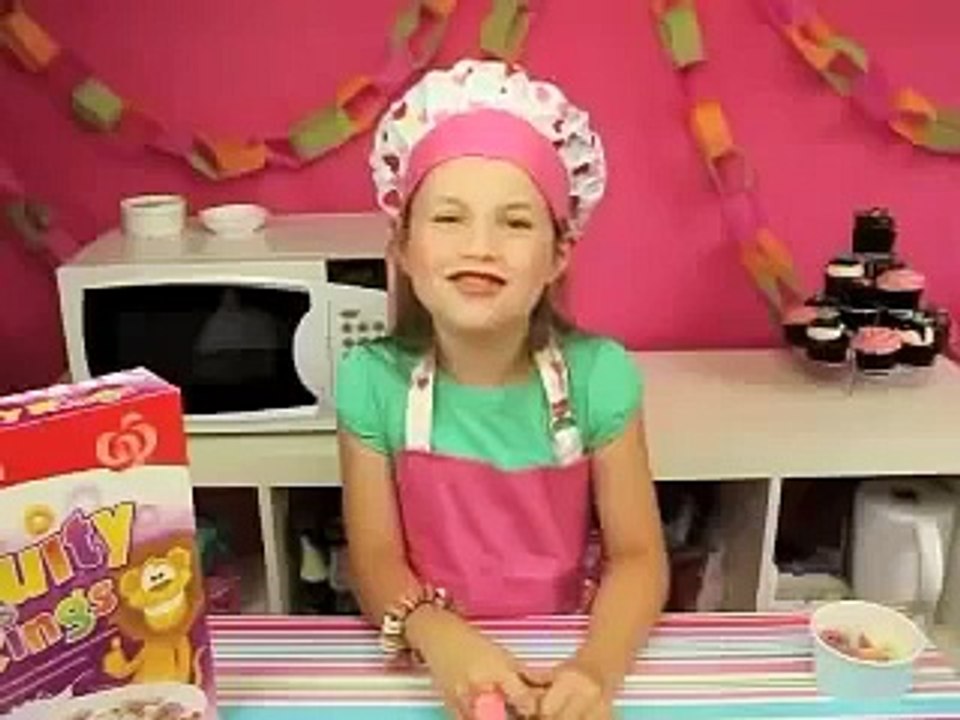 Decorate a MONSTERS INC. Mike Wazowski cupcake monster university