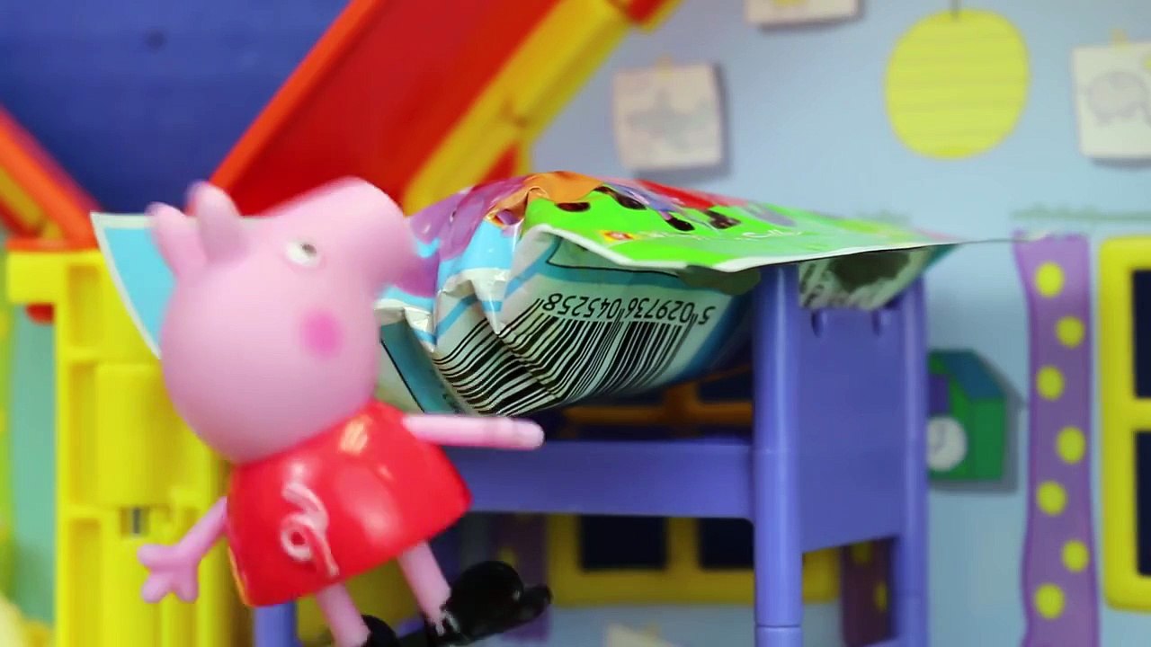 Peppa Pig SLEEPOVER Slumber Party Play Doh Sleeping Bags and Blind Bags Peppa Pig Toys DisneyCarToys