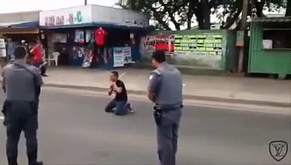 Homem com Facão no Pescoço é Baleado por PM em Itu 12/11/2015