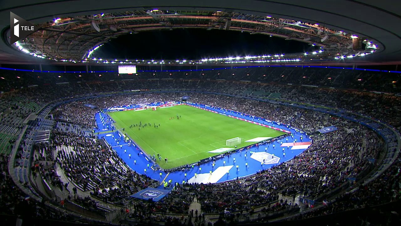 A Saint-Denis, la France subit ses premières attaques kamikazes