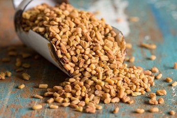 وصفة الحلبة الصحية للشعر