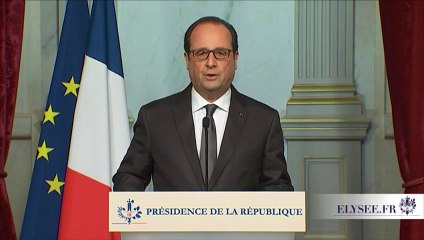 Attentats de Paris : Hollande parle d"'acte de guerre mené par une armée djihadiste"