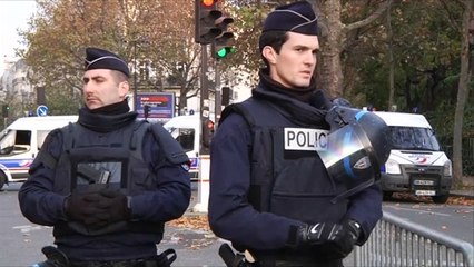 تنظيم الدولة يتبنى هجمات باريس