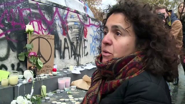 Attentats : recueillement à Paris et solidarité dans le monde