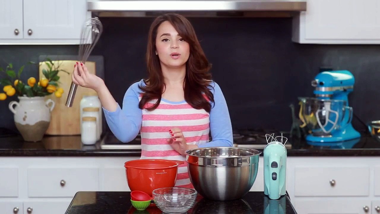 CHEESEBURGER ICE CREAM SANDWICHES - NERDY NUMMIES