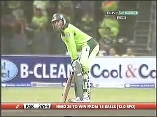 Brilliant Performance of Abdul Razzaq Vs South Africa In Abu Dhabi