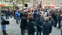 Avranches : rassemblement place de la mairie en hommage aux victimes des attentats de Paris