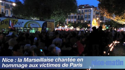 Nice : la Marseillaise chantée en hommage aux victimes de Paris