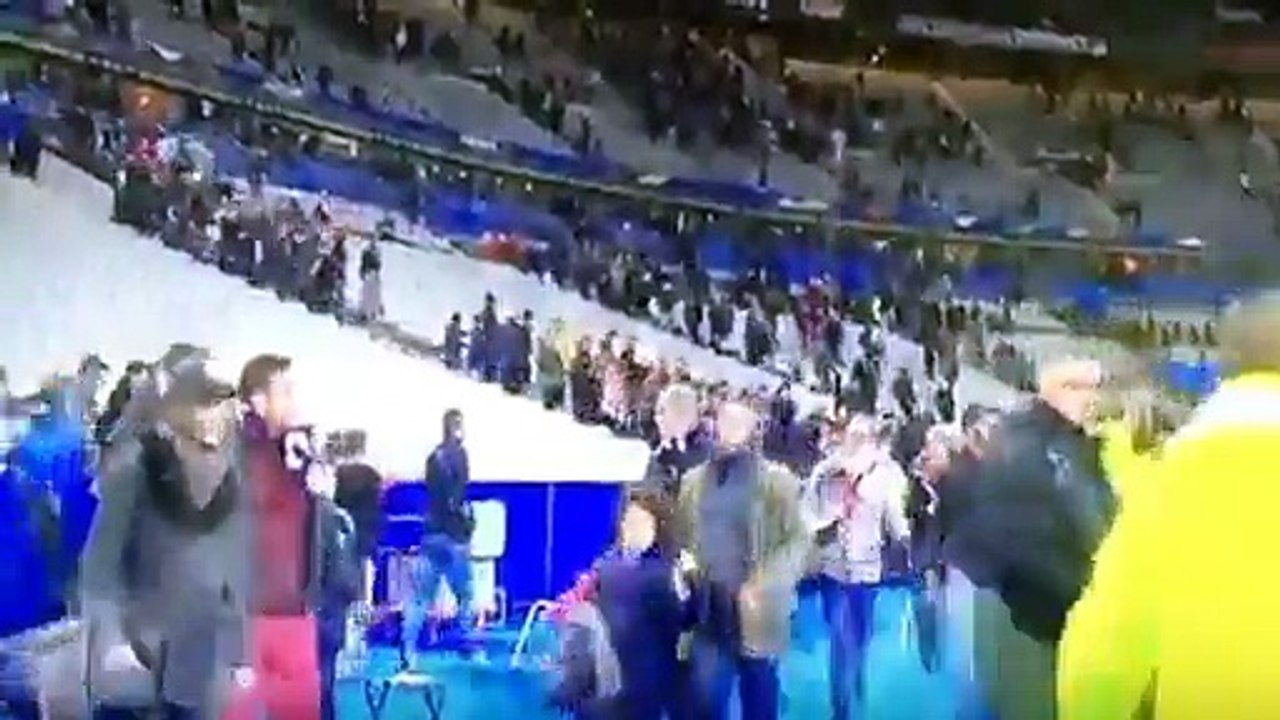 Exclusive Video of Terrorist attack in Paris. Bomb Explosion during France & Germany 13.11.2015 Football match
