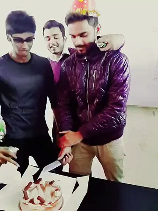 TecheRadar Blogger Muhammad Ahmad Afzal turns 20; celebrating birthday party with university friends