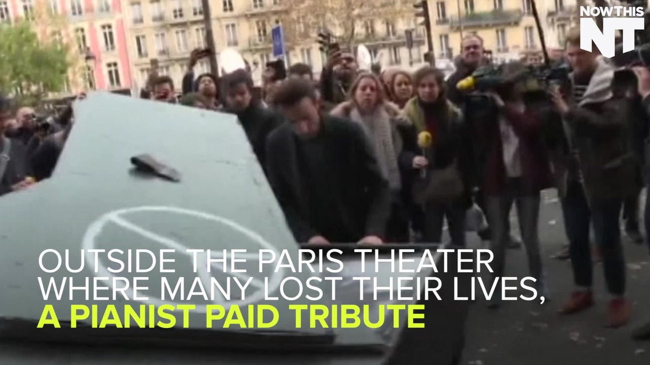 Paris Tributes Light Up Monuments Worldwide