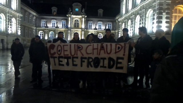 Amiens - De jeunes communistes entonnent le Chant des partisans
