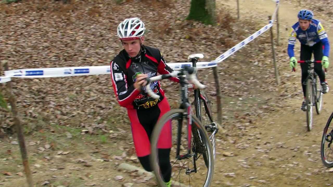 Cyclo-cross Quelneuc 2015 : Les escaliers à vélo, ou presque