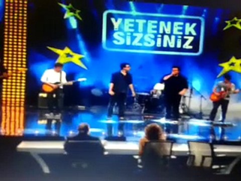 Yetenek Sizsiniz Eser Yenenler Islak Islak