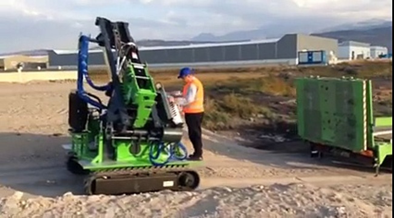Mazaka-woodpecker- MW90-Bariyer kazık çakma makinesi üretimi