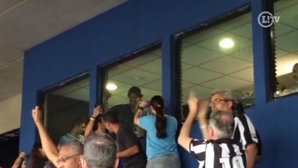 Download Video: Presença de Loco Abreu anima botafoguenses no Niltão